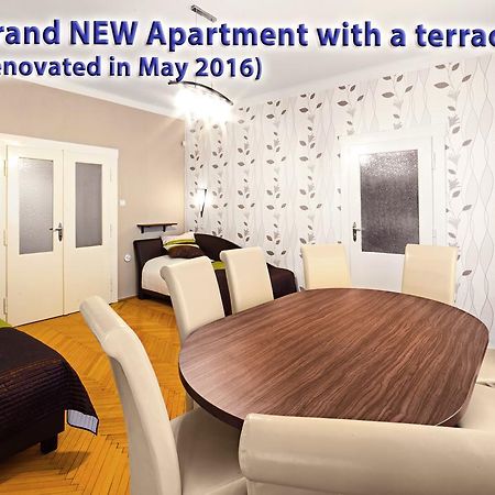 Astra 3 - Large Apartment With Terrace 프라하 외부 사진