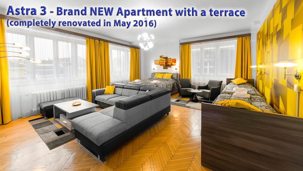 Astra 3 - Large Apartment With Terrace 프라하 외부 사진